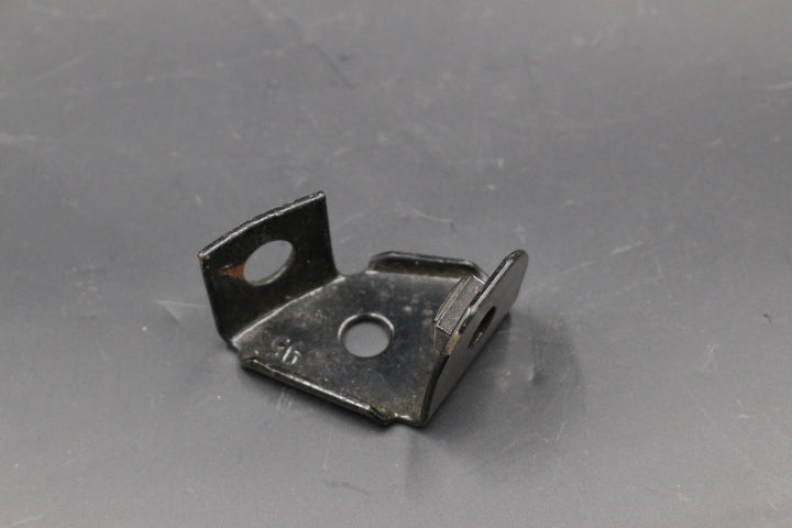 Stoßstangenhalter Seite hinten links