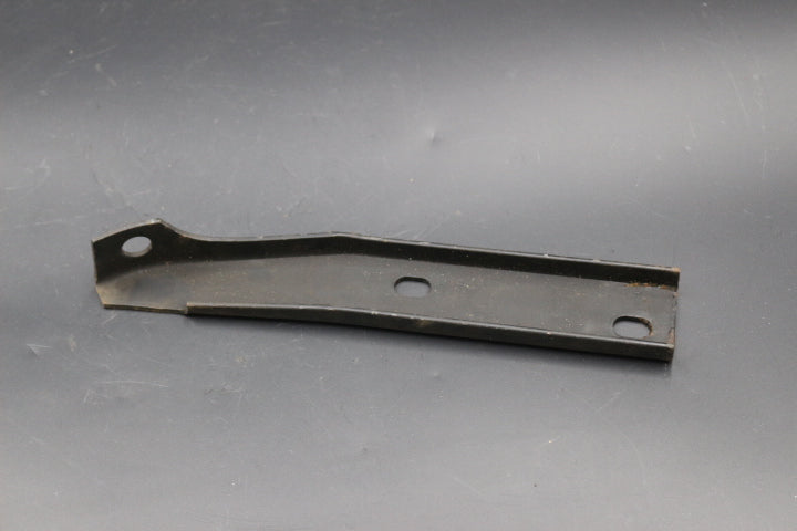 Stoßstangenhalter Halter vorne rechts