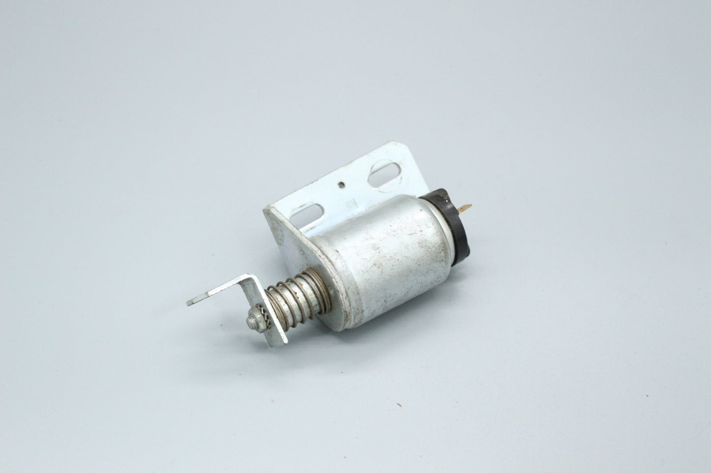 Elektromagnet für Kofferraumentriegelung