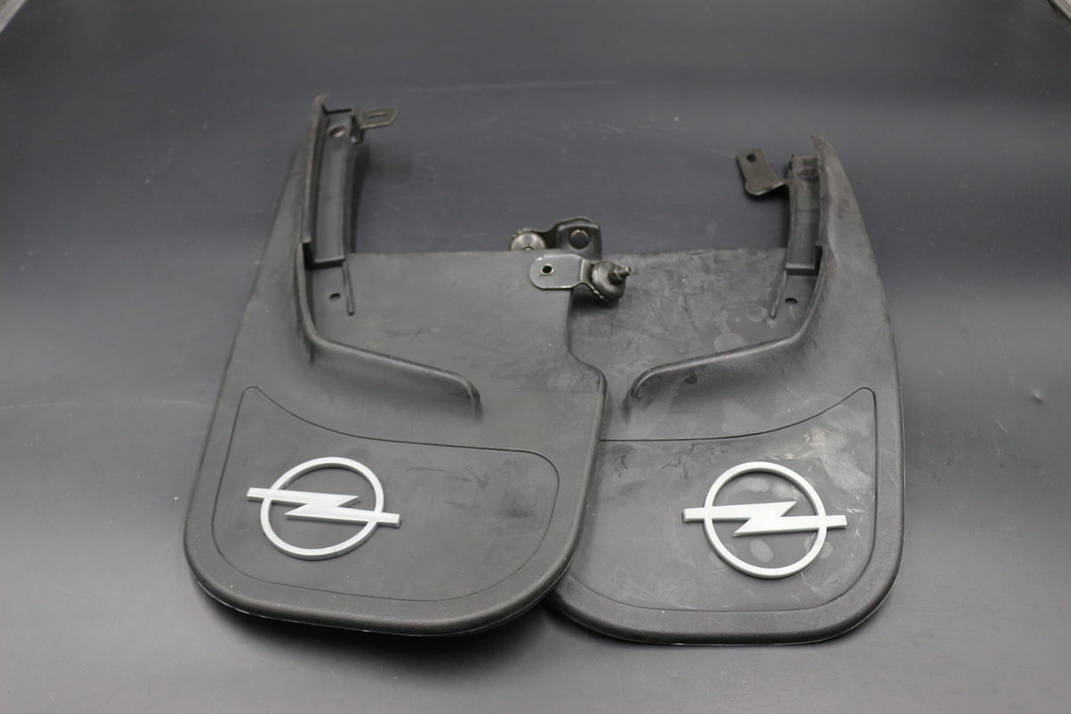 Schmutzfänger hinten Opel Omega A Limousine OE 1718553 902732221