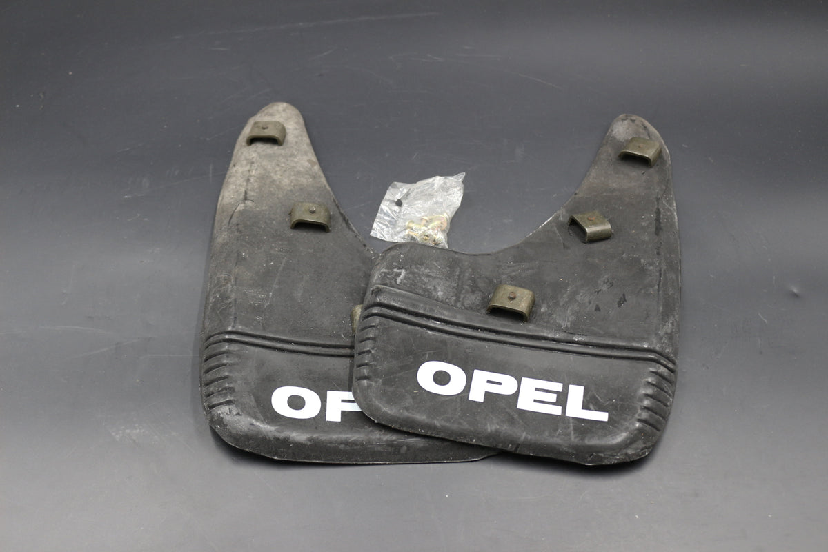 Schmutzfänger vorn Opel Vectra A