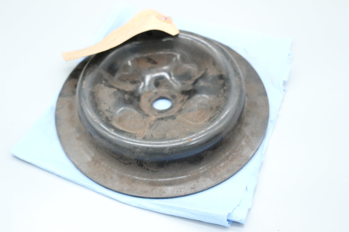 Spring seat spring plate