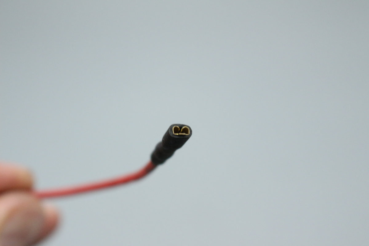 Horn contact pin