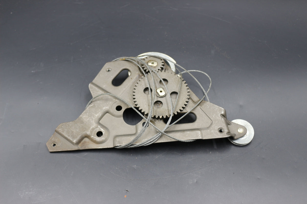 Fensterheber links hinten Opel Rekord Commodore Senator OE 140063 90017565