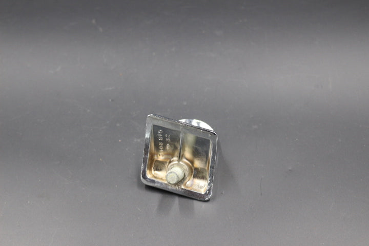 Halter für Fernscheinwerfer links