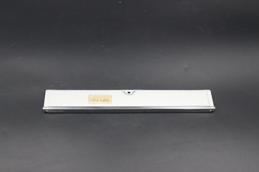 Zierstück Blende Mitte hinten