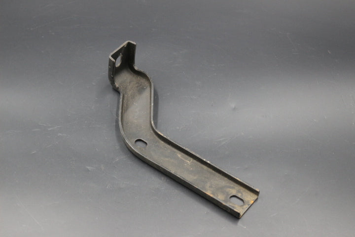 Stoßstangenhalter Halter vorne mitte links