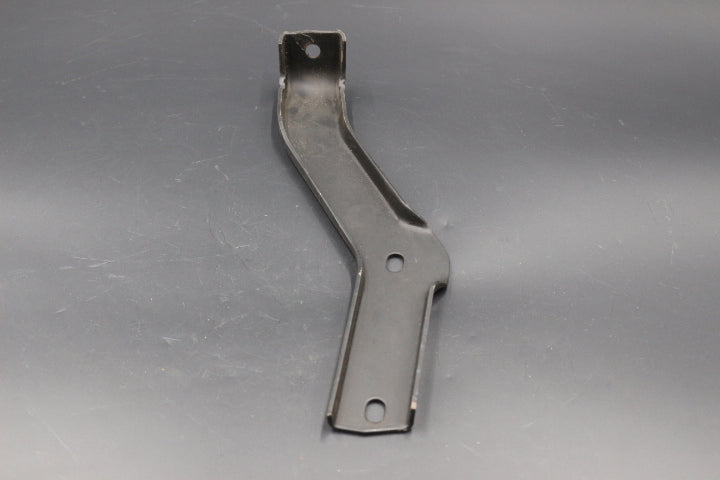 Stoßstangenhalter Halter vorne mitte rechts