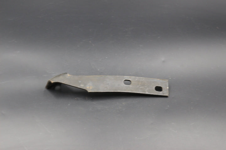Stoßstangenhalter Halter hinten mitte rechts