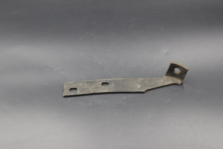 Stoßstangenhalter Halter hinten mitte rechts