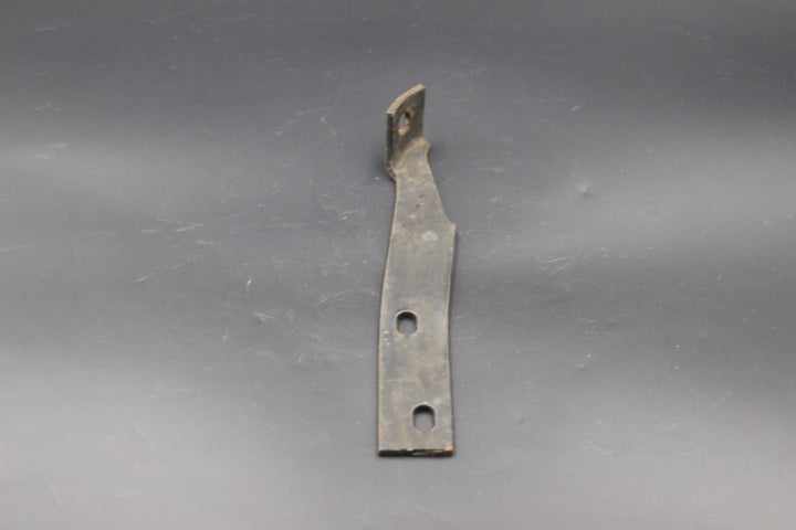 Stoßstangenhalter Halter hinten mitte rechts
