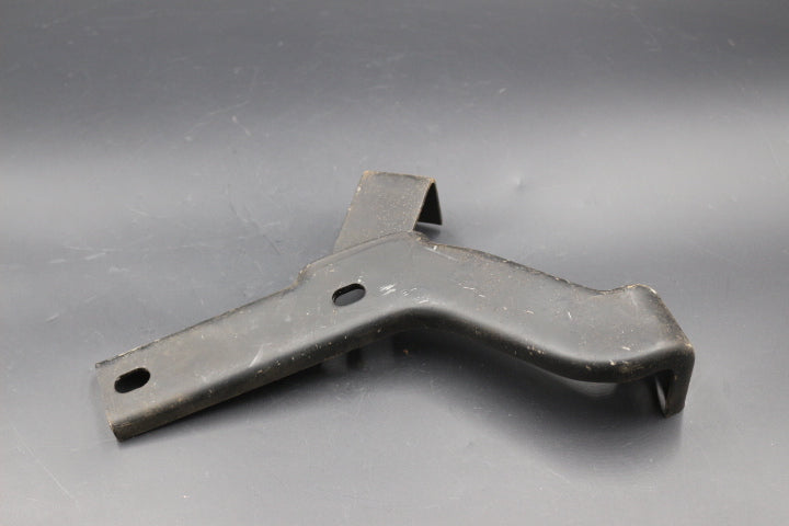 Stoßstangenhalter Halter vorne Mitte rechts