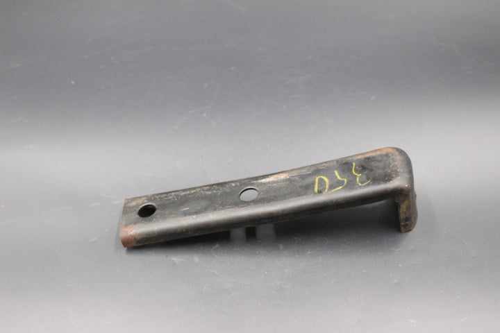 Stoßstangenhalter Halter hinten Mitte rechts