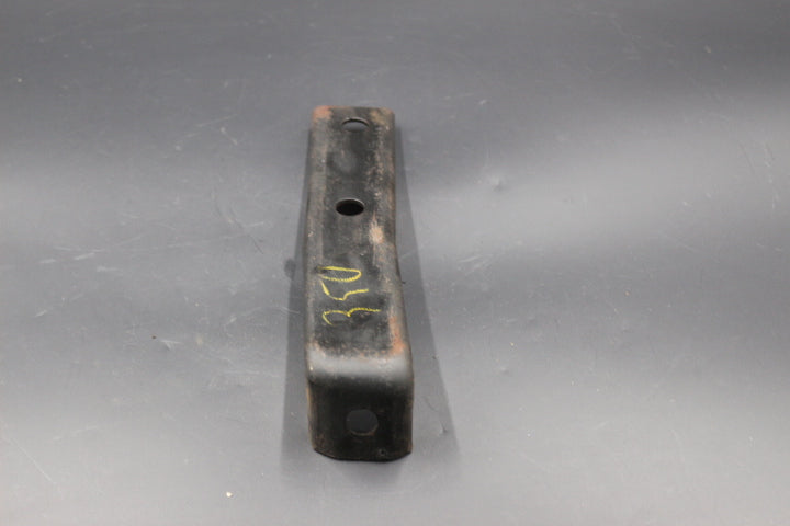Stoßstangenhalter Halter hinten Mitte rechts