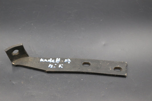Stoßstangenhalter Halter hinten Mitte rechts