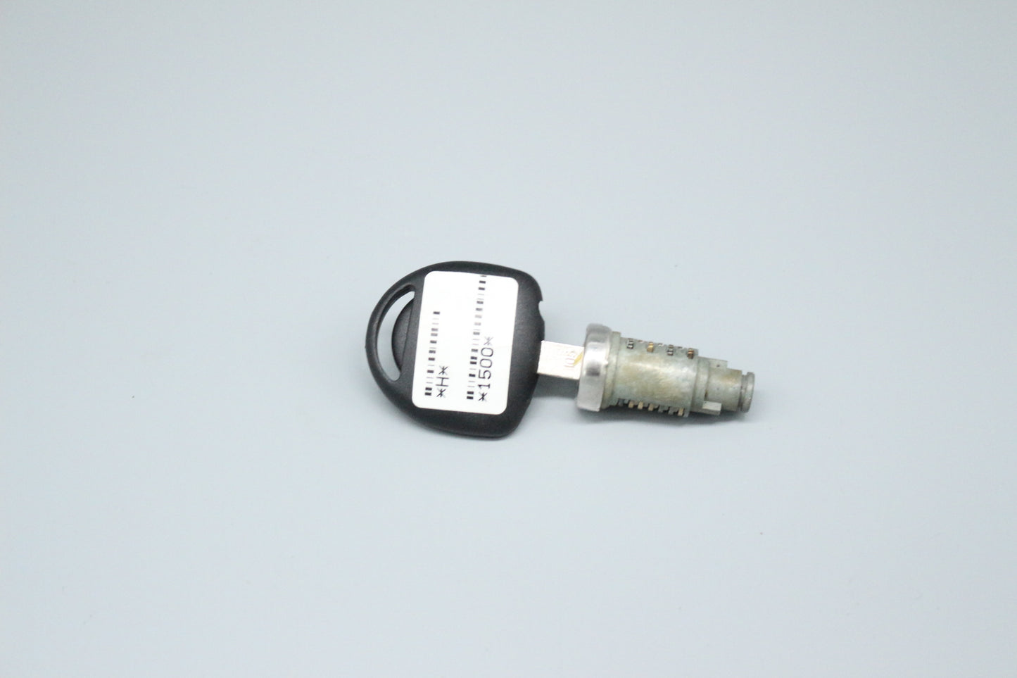 Lock cylinder with key