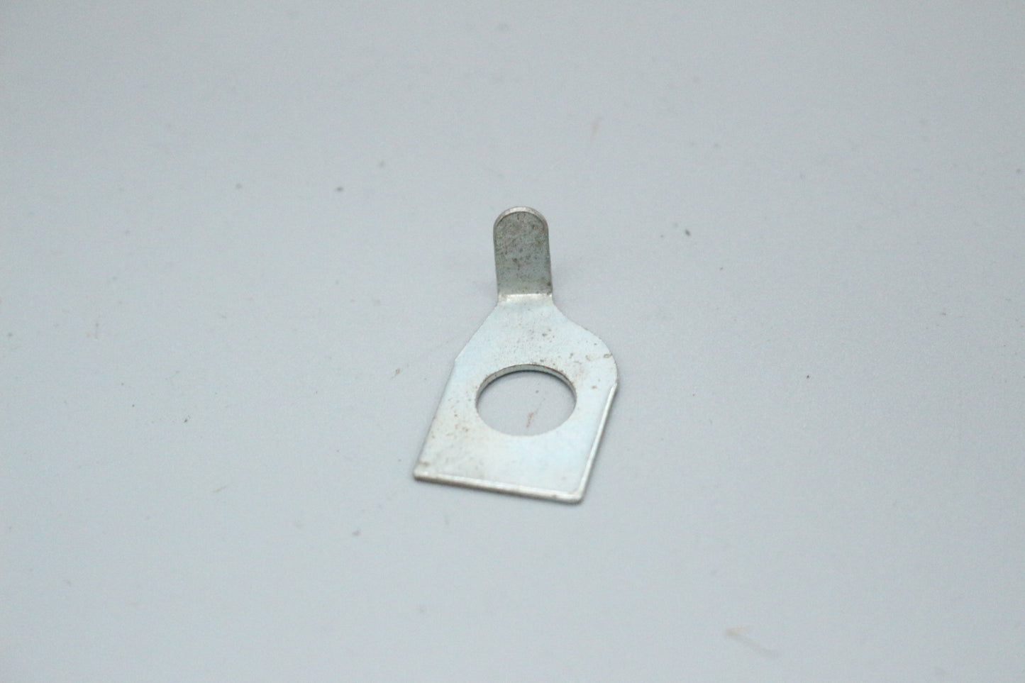Securing plate for support - Engine mounting on substructure