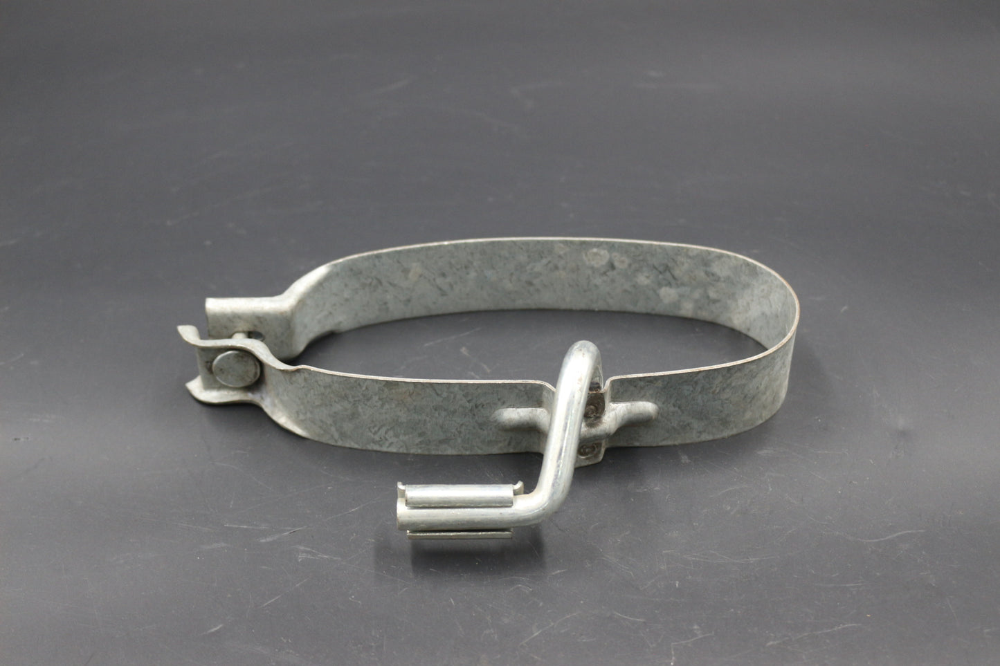 Halter Schelle Auspuff Opel Kadett D OE 856292