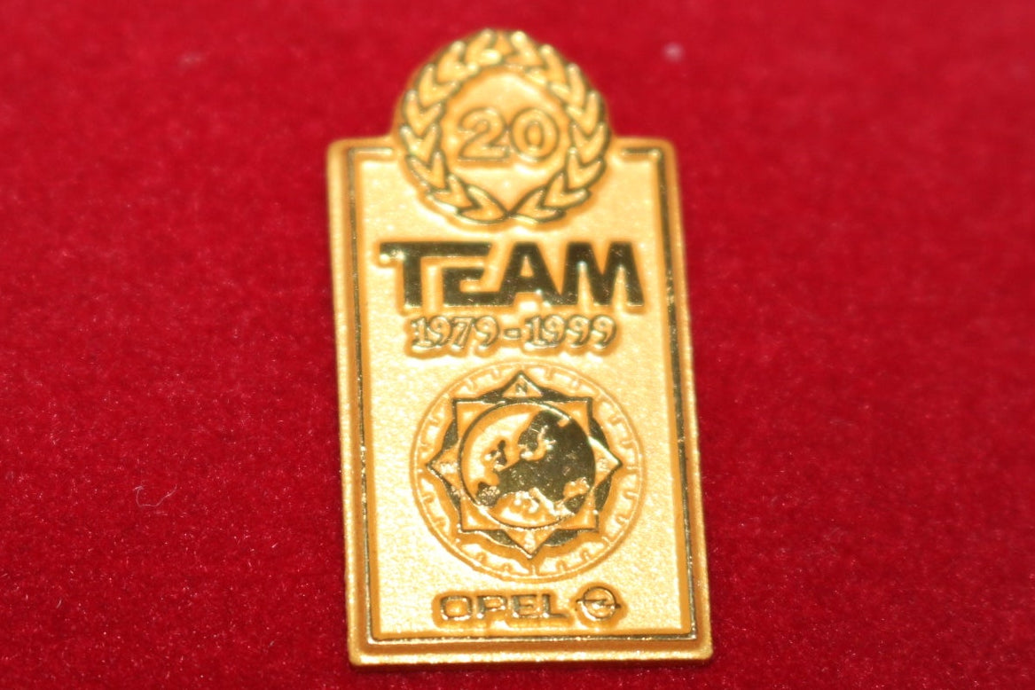 PIN Abzeichen Opel Team 20 Jahre 1979-1999