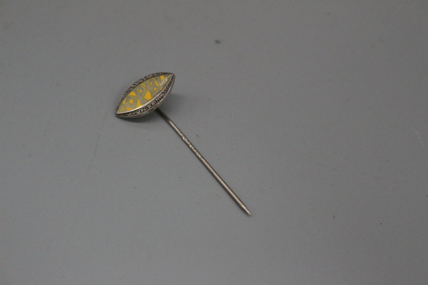 Anstecknadel Opel Auge 125 Jahre