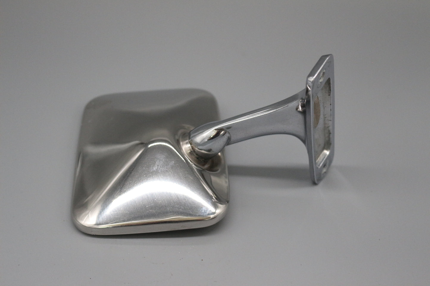 Left exterior mirror