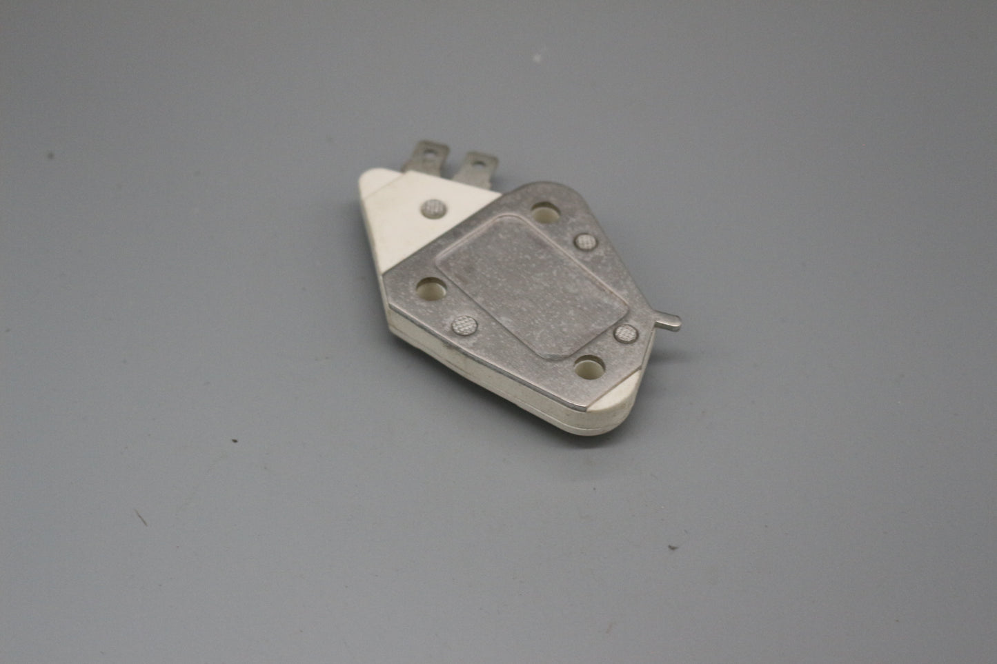 Hella Lichtmaschinenregler 14 V Delco