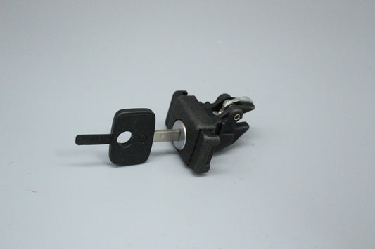 Lockable glove compartment latch