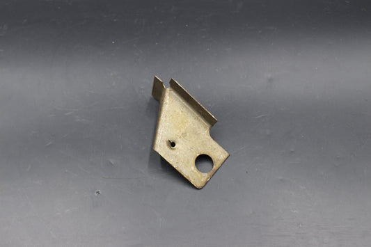 Halter hinten links Ausgleichsbehälter Opel Monza Senator A OE 1304718