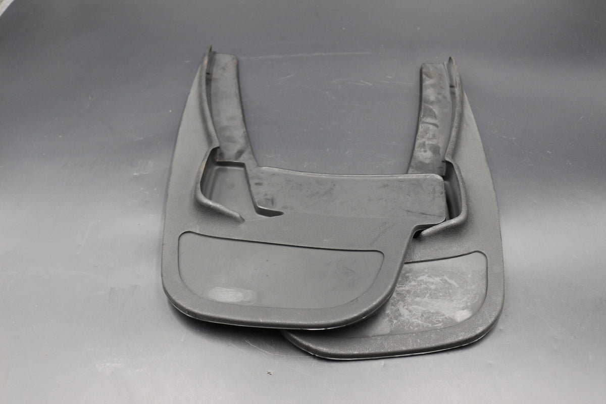 Schmutzfänger vorn Opel Vectra A OE 90349174 1718562