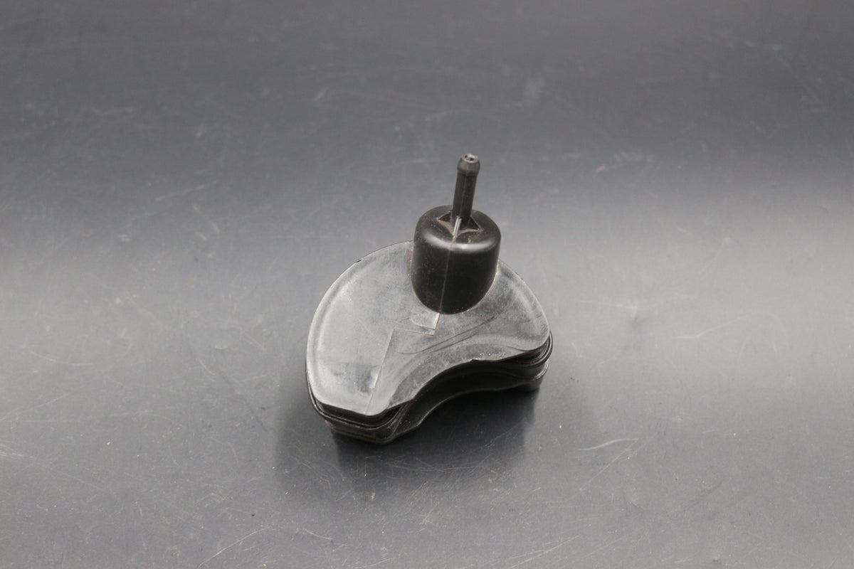Behälter Tankbelüftung Opel Kadett D Ascona C OE 806427 90091317