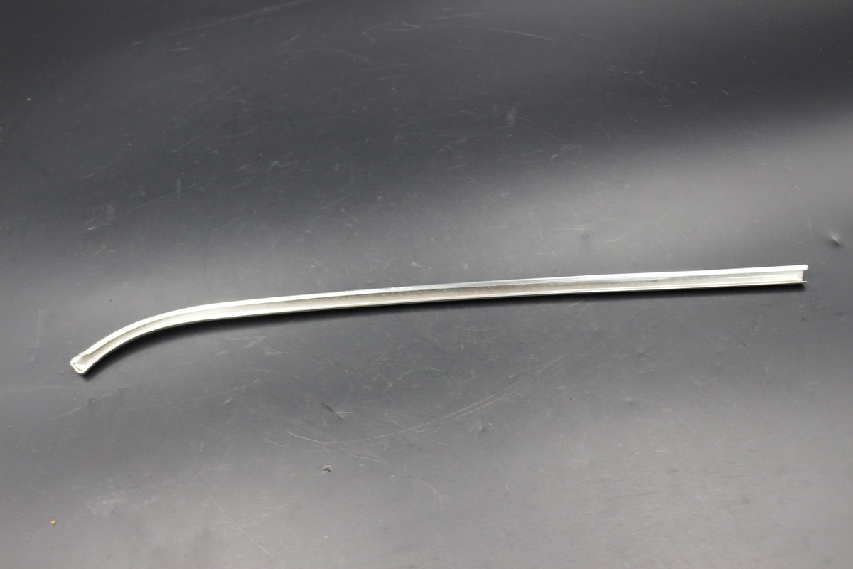 Zierleiste Zierstück Regenrinne links Opel Rekord D 2 tL OE 172352