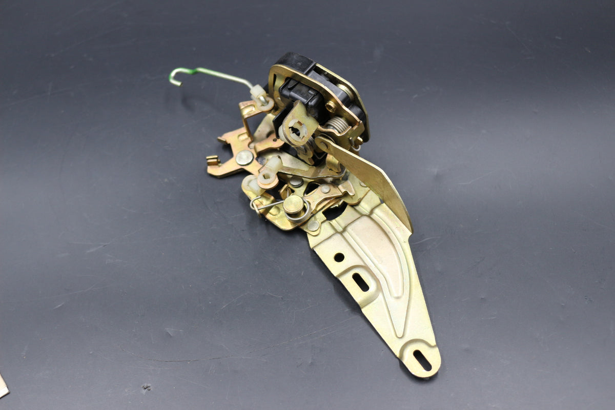 Türschloss hinten links Opel Omega A Senator B OE 134076 90297028