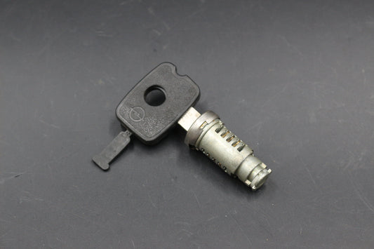 Schließzylinder Opel Rekord E Commodore C  OE 133365 90113681