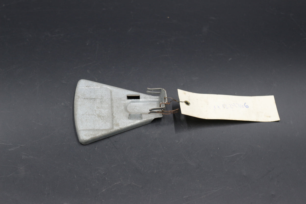 Halter unten Opel Kadett E OE 124366 90191113