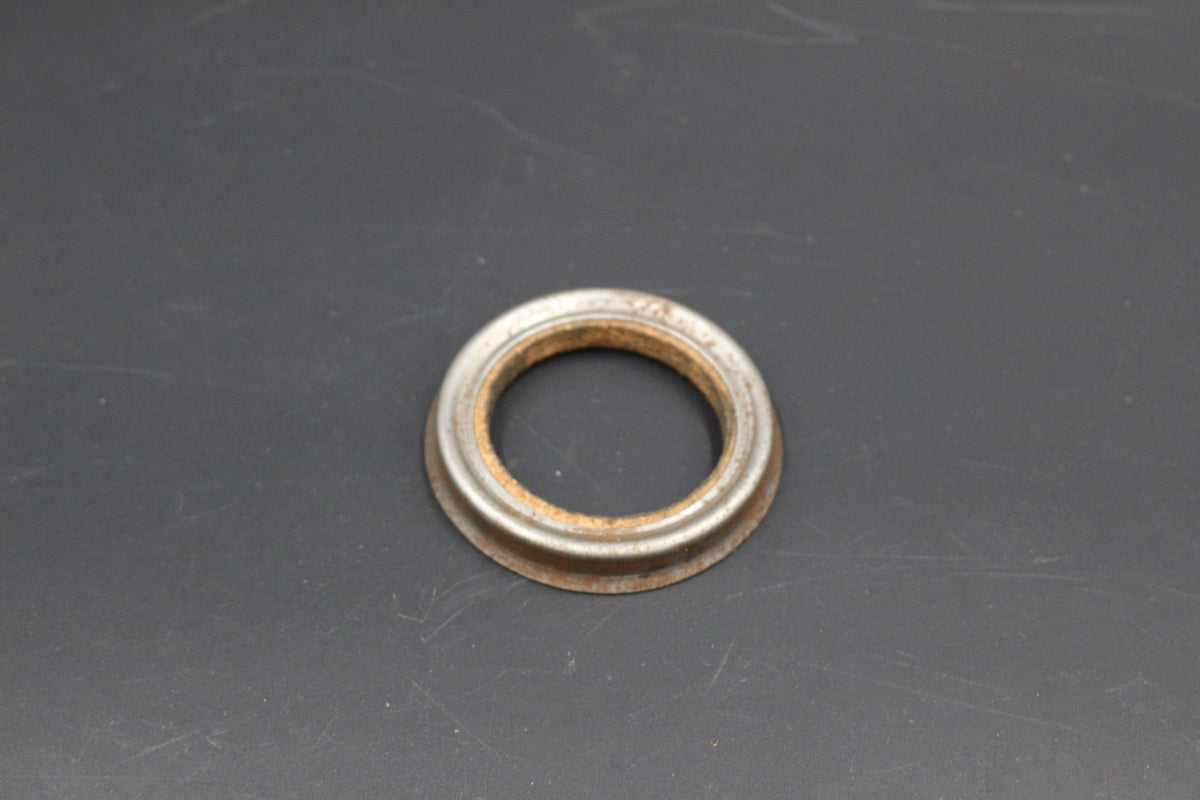 Dichtring mit Fassung Vorderradlager innen Opel Rekord A OE 328634