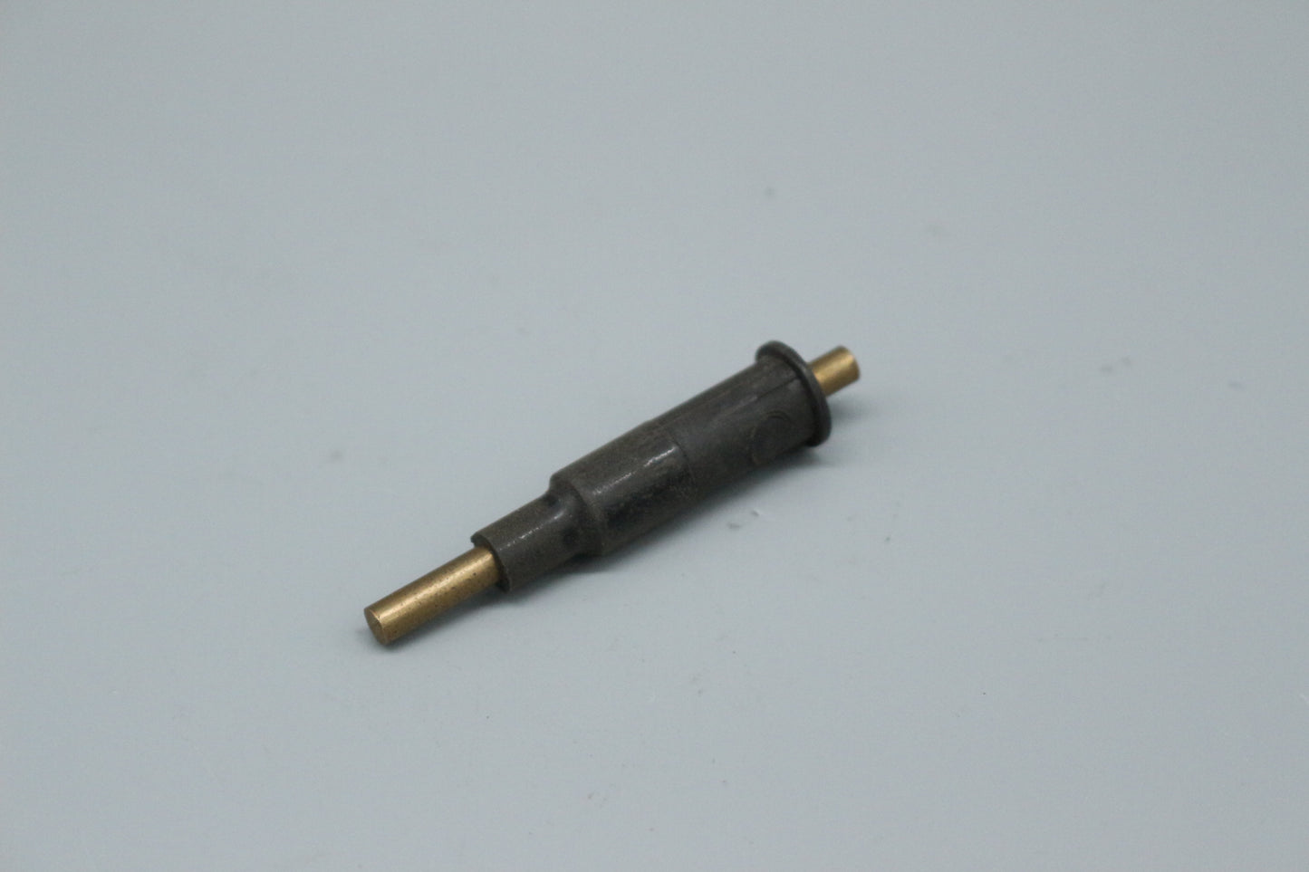 Horn contact pin