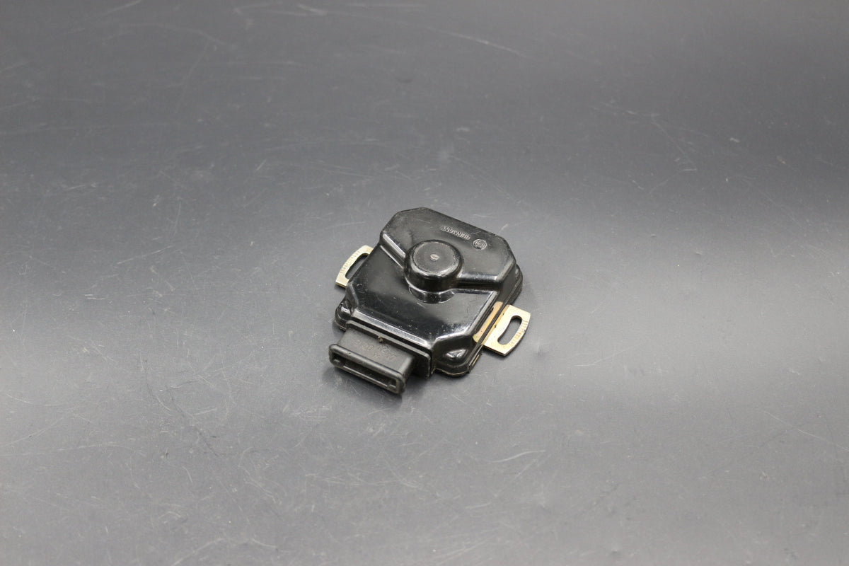 Drosselklappensensor Opel Admiral Diplomat B 2,8E