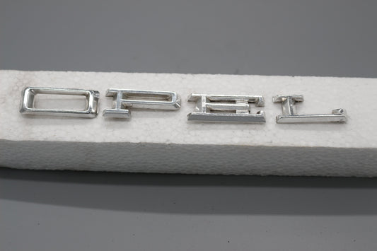 Opel Schriftzug Buchstabensatz